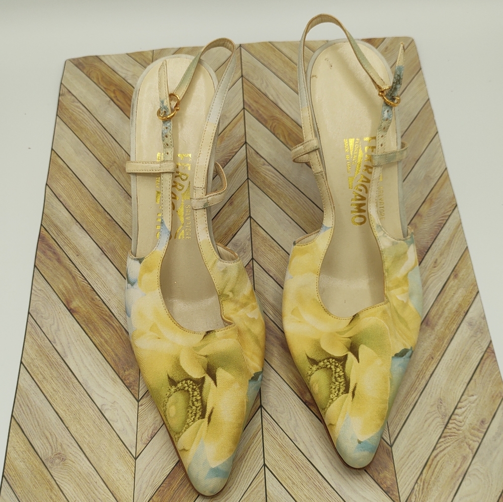 Salvatore Ferragamo Womens Floral Print Slingbacks Yellow and Blue